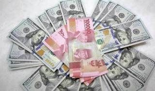 Rupiah Terancam Tembus Rp18.200 per Dolar AS, Harga Minyak dan Penguatan Dolar Jadi Sorotan